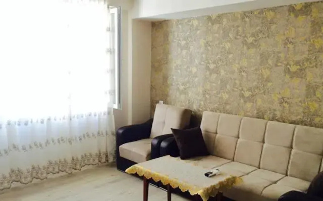 Zarandia Apartment