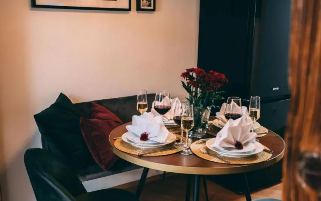 Luxury Oasis, Sauna, AC and Free Parking