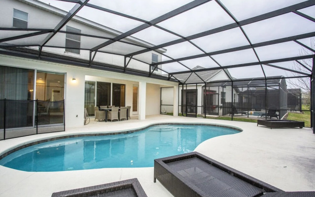 6BR Villa - 327 Marcello Blvd