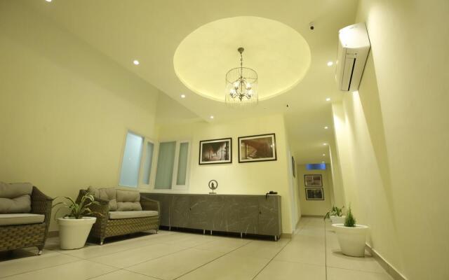 Mohan Tulip Hotel