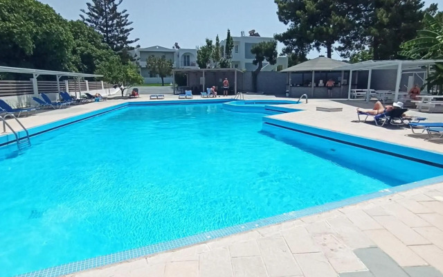 Summer Dream Hotel