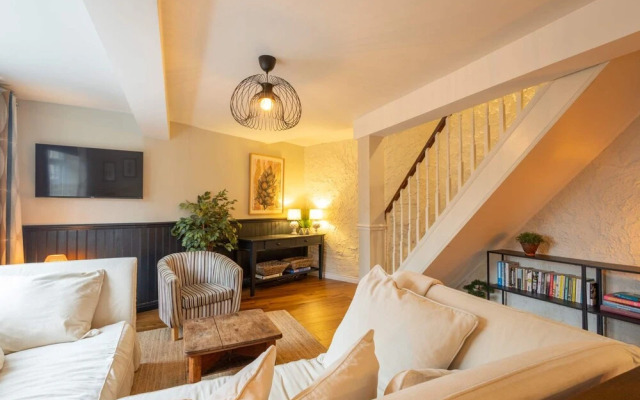 Host Stay The Coachman s House