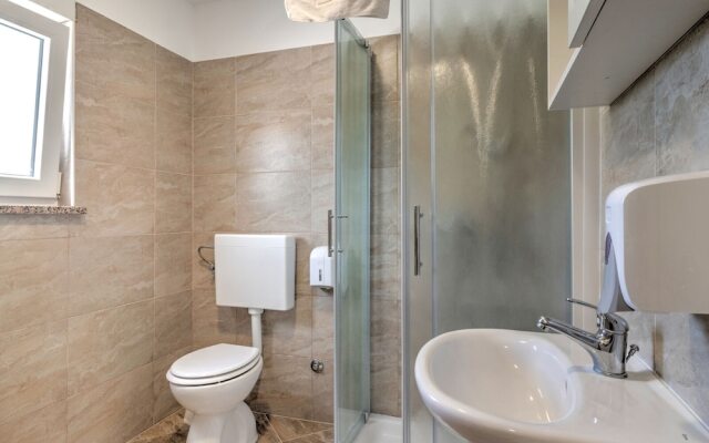 Cozy Holiday Home in Banjole near Pula City Center