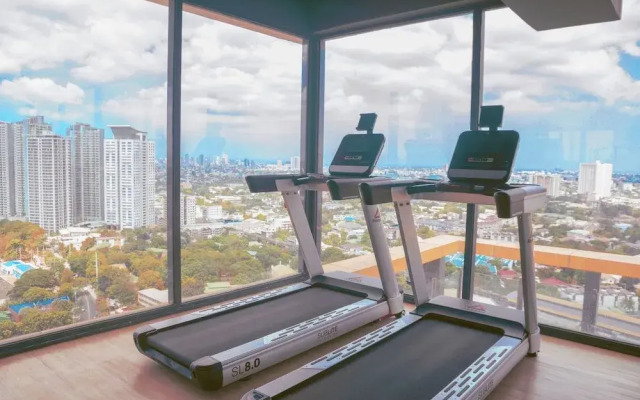 Huge 2Bedroom Staycation 4pax allowable 8pax Suite
