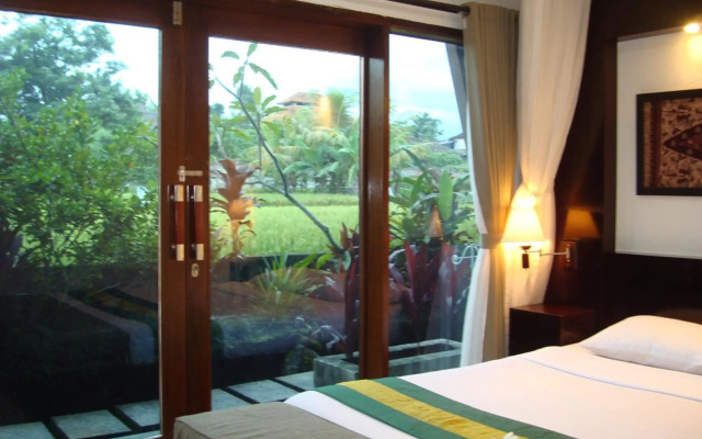 Aniniraka Resort & Spa
