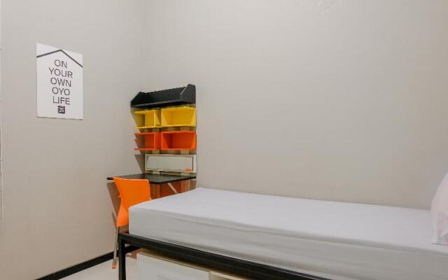 OYO Life 2399 Gerbera House - Kos Putri