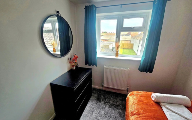Cozy House in Bridgwater - Sleeps 6 - Long Stays