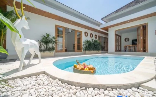 Mirragold - Amazing New 3BR Villa with Huge Pool & Jungle View