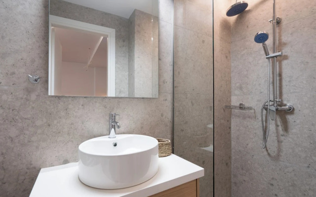 Kosmos Luxury Residences