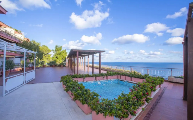 Il Suono del Mare 200 mt From sea