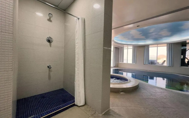 Royal Beach Hotel and Resort