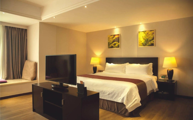 Zhuhai Aqueen Hotel