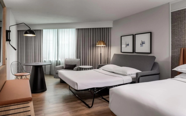 Sheraton Gateway Hotel In Toronto International Airport