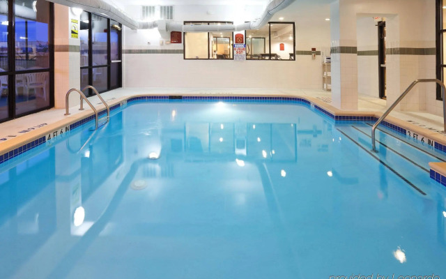 Holiday Inn Express Hotel and Suites Mesquite