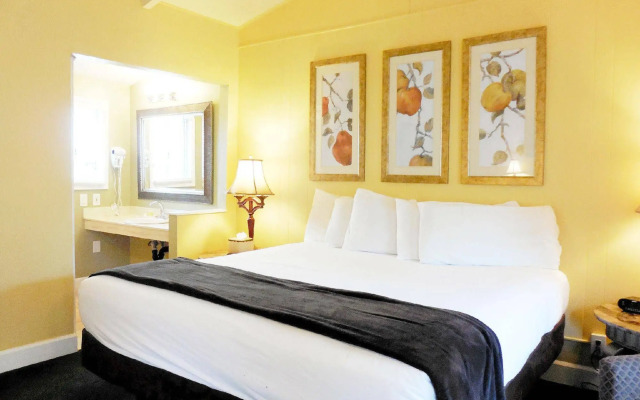 Monterey Peninsula Inn