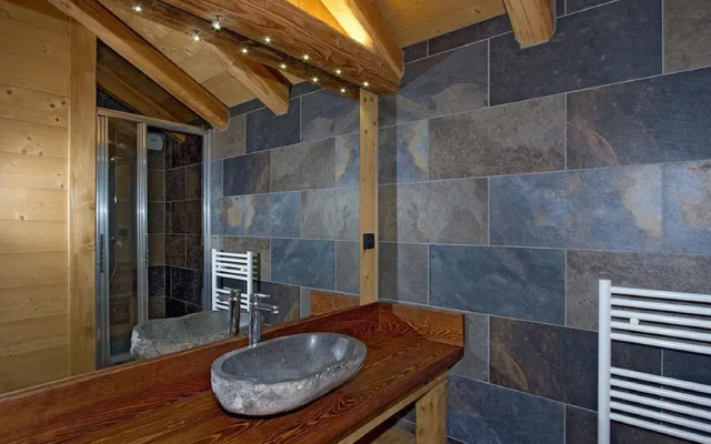 Chalet in Les Deux Alpes With Heated Pool