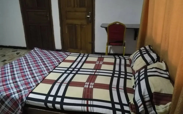 Room in House - The Village Apartments, Gbagada
