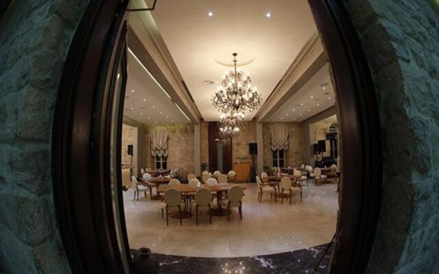 Grand Kadri Hotel