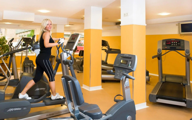 Holiday Beach Budapest Wellness & Conference Hotel