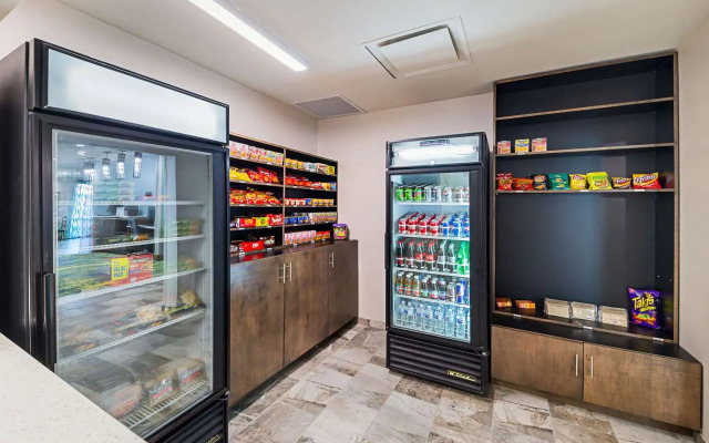 Comfort Inn & Suites Oklahoma City near Bricktown