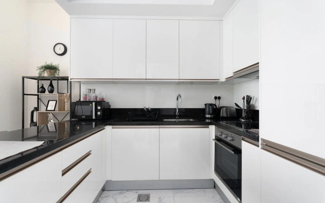 Superhost - Stunning Canal And City Views From This Condo
