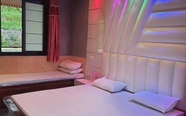 Japotra Home Stay