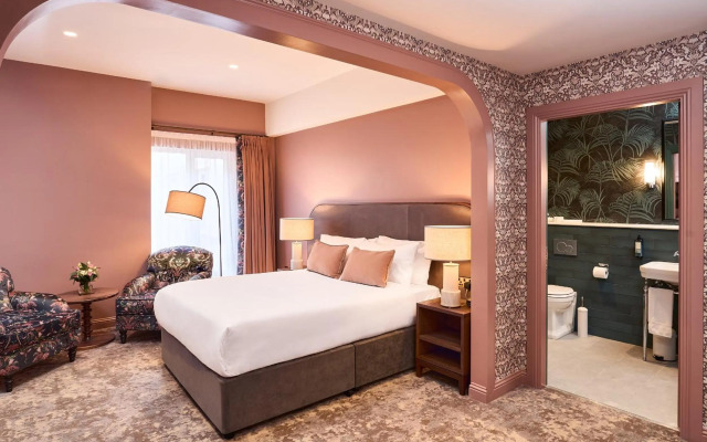 The House Hotel