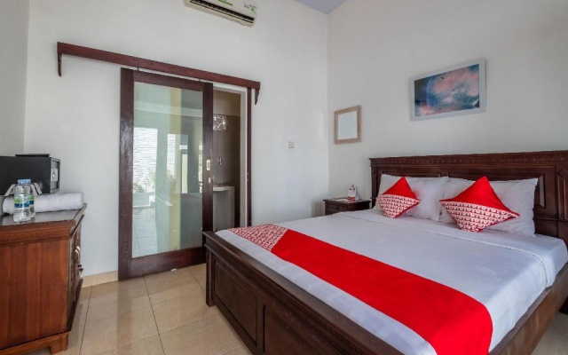 OYO 915 Villa Sari – Guest Rooms – Pekutatan
