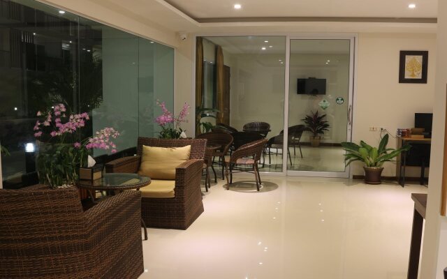 Crystal Lamai Hotel
