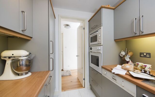 Luxurious 1BR Flat Near Tower Bridge