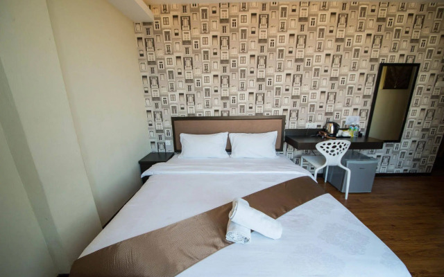 OYO 1214 Oro Hotel