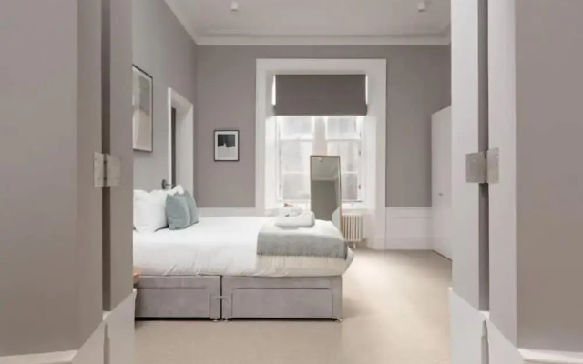 JOIVY Torphichen Street 5 Star Luxury Apartment