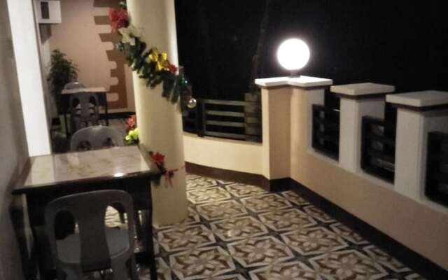 Vali-Joe Travel Lodge