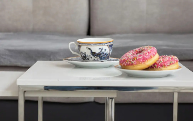 Charming Studio for 2 by Renters