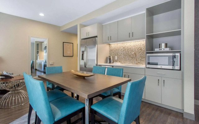Cambria Hotel Downtown-Center City