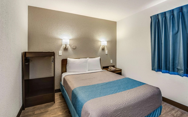 Motel 6 Fort Wayne, IN