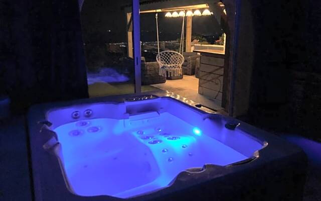 Le Manoir: chambre d’hôte de charme avec jacuzzi privatif