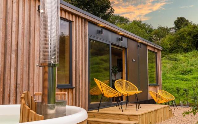 The Hive - Unique Cabin in Millport
