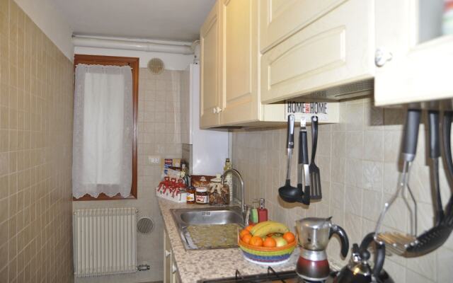 Cheerful Apartment with Cosy Garden