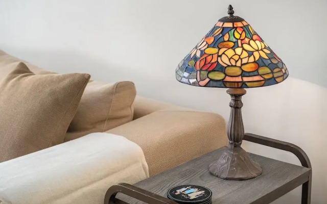 Chic Bright Urban Escape by Sea N' Rent