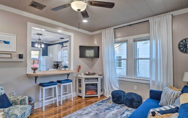 Central Cottage w/ Grill, 1 Mi to Cajun Field