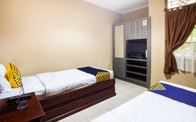 SPOT ON 3858 Elsana Transit Hotel