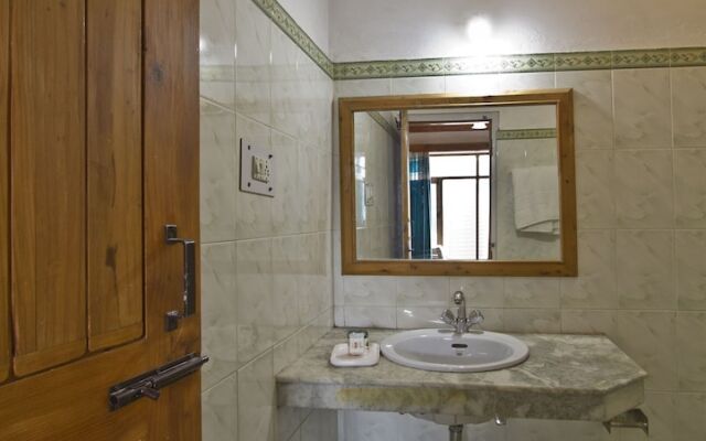 OYO 8847 Apna Ashiana