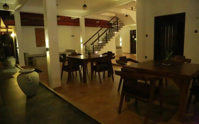 Midigama Holiday Inn