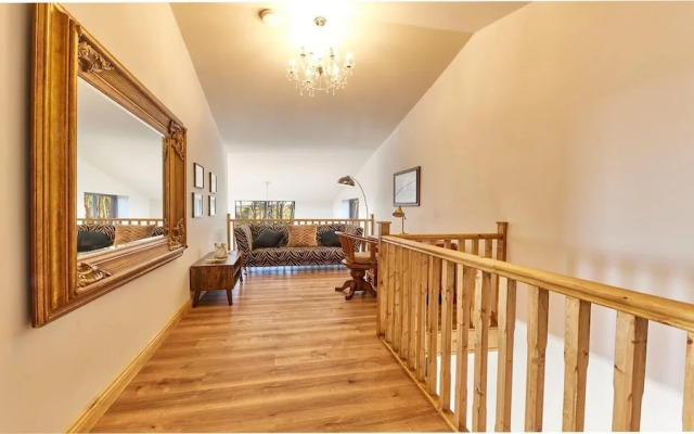 Host Stay The Gathering