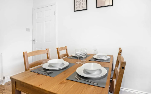 2 Bed-ground Floor-free Parking