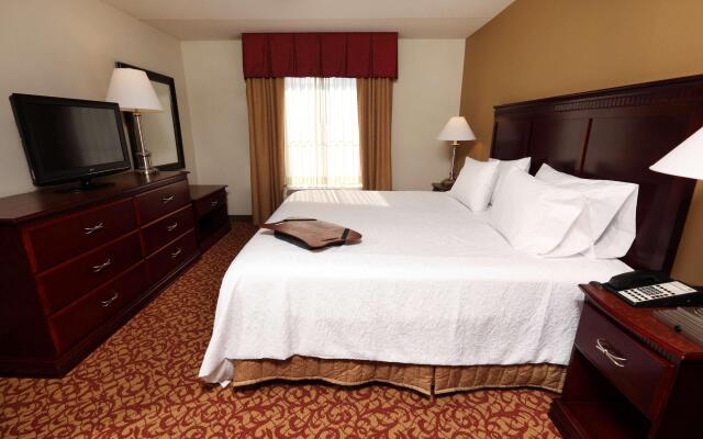 Hampton Inn & Suites Charlottesville-At the University