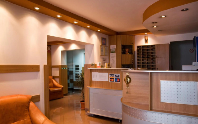 Hotel Est
