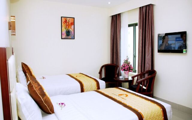 Seafront Hotel Da Nang