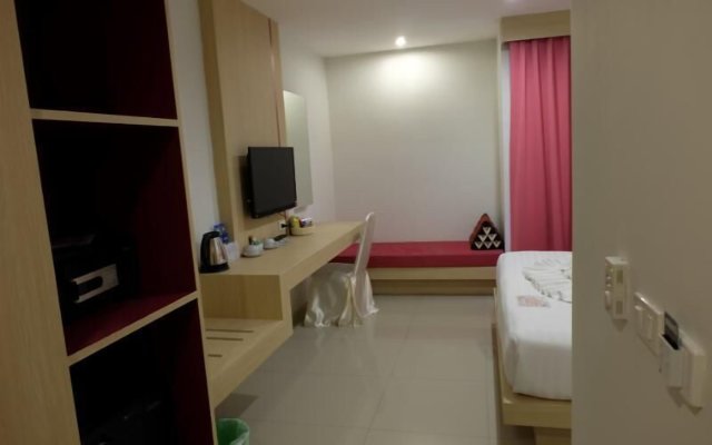 SunSeaSand Hotel (Patong) (SHA Certified)